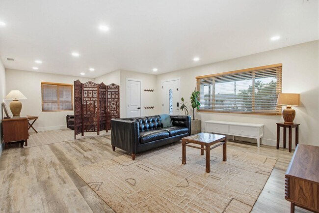 Building Photo - 1418 Marshall St