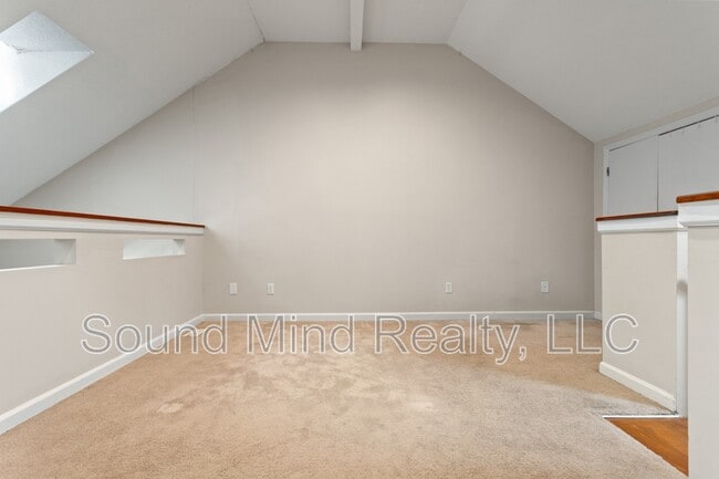 Building Photo - 6001 Winterpointe Ln