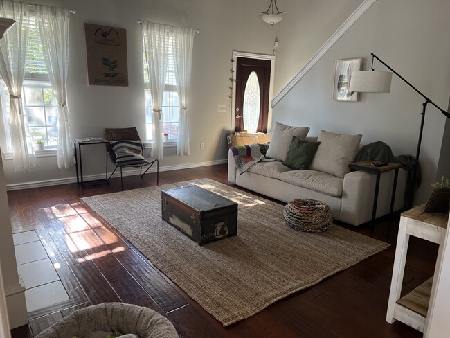 Building Photo - 1507 NE Benjamin Greens