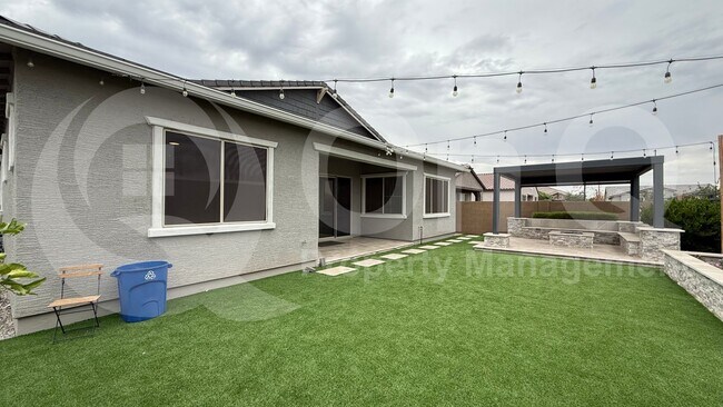 Building Photo - 5840 S Delaware St