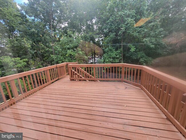 Building Photo - 20872 Ivymount Terrace