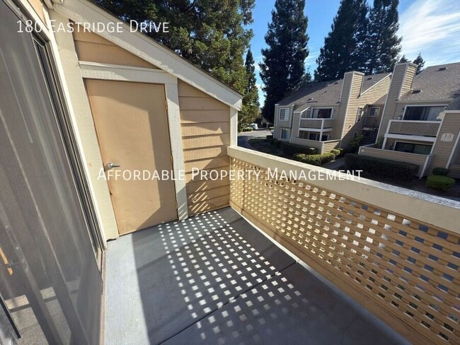 Building Photo - 180 Eastridge Dr