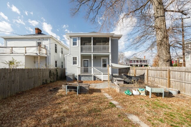 Building Photo - Spacious Corner-Lot Home on Carolina Ave