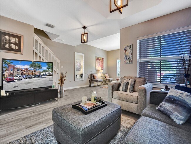 Building Photo - 5922 Siena Ln