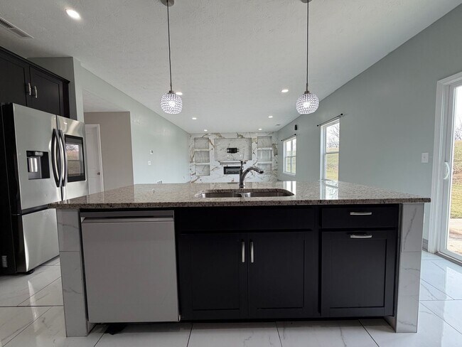 Building Photo - Newly Built 4-Bedroom Home for Rent in Old Heritage Neighborhood – Shelbyville, KY