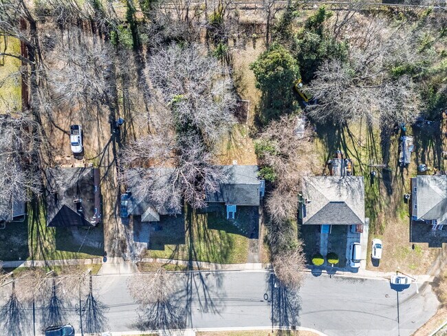 Building Photo - 2625 Booker Ave