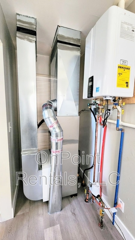 Building Photo - 7873 Syracuse St