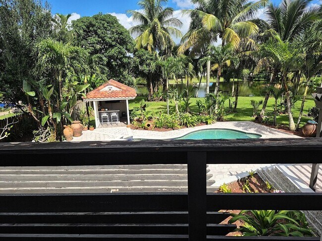 Building Photo - 11081 SW 30th Ct