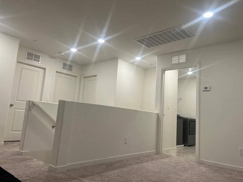 Upstairs Hallway - 2986 Saltillo Ln