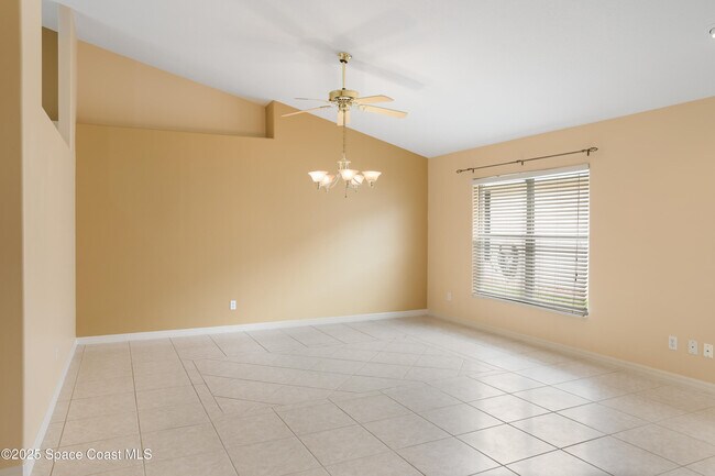 Building Photo - 645 Brockton Way