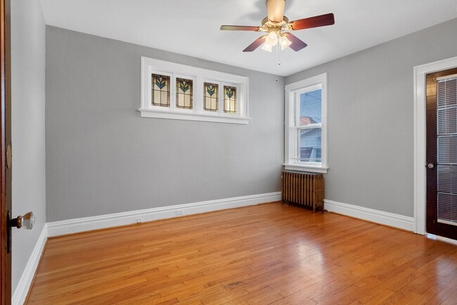 Building Photo - 4955 Tholozan Ave