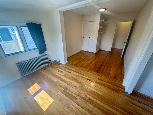 Building Photo - 45 Woods Ave