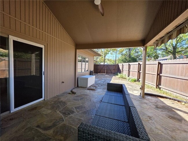 Building Photo - 29 Dunedin Dr