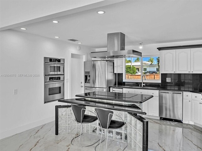 Building Photo - 12904 Banyan Rd