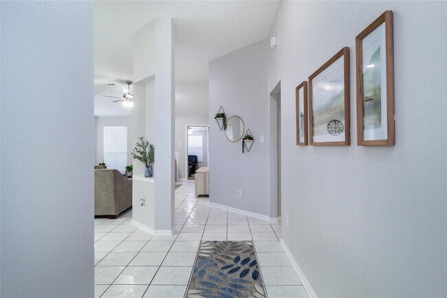 Building Photo - 13414 Creek Springs Dr