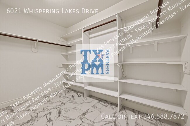 Building Photo - 6021 Whispering Lakes Dr