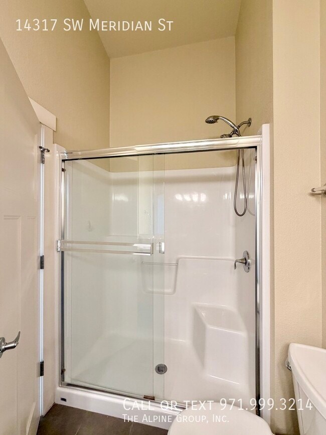 Building Photo - 14317 SW Meridian St