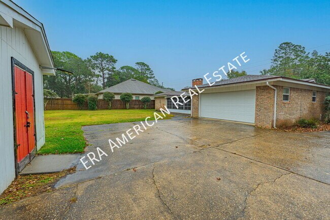 Building Photo - 6 Poquito Rd