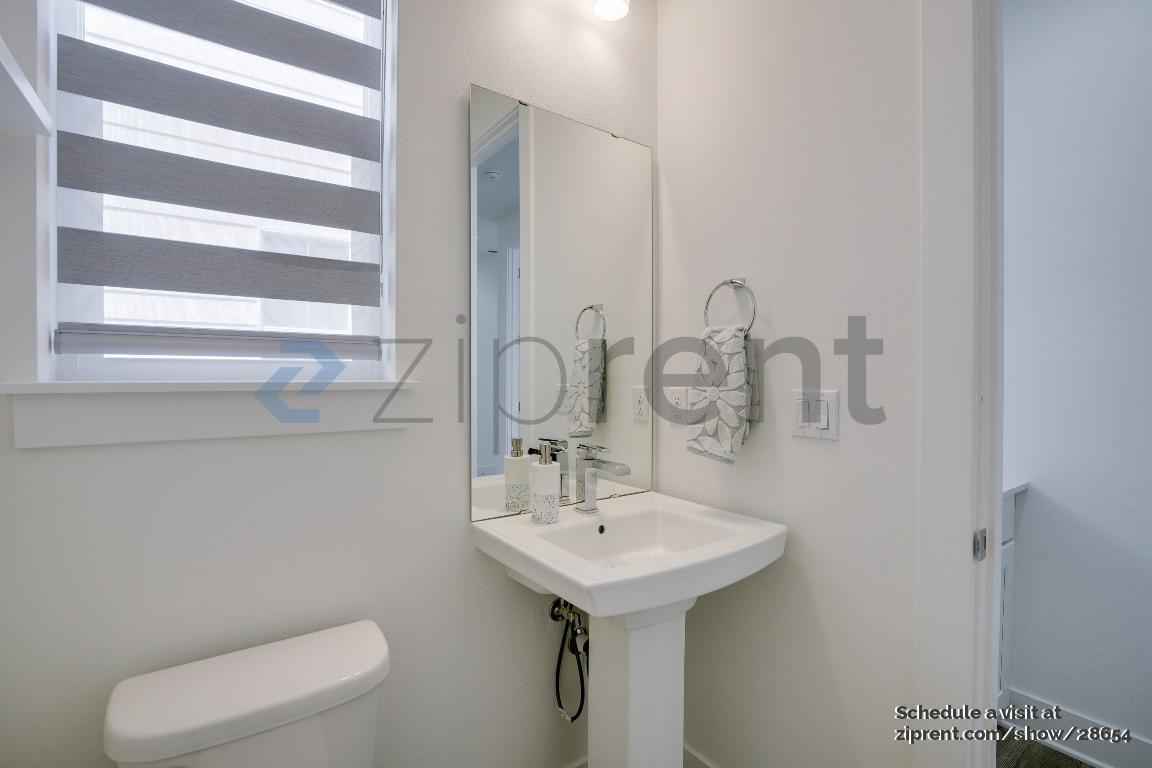 Building Photo - 23625 SE 271st Pl