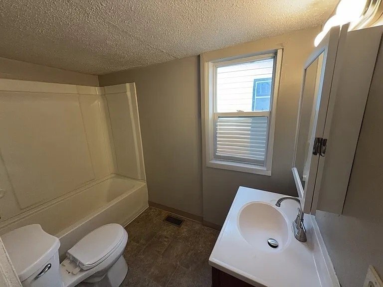 Building Photo - 1233 Williams St