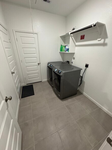Building Photo - 1729 Hartford Springs Trl