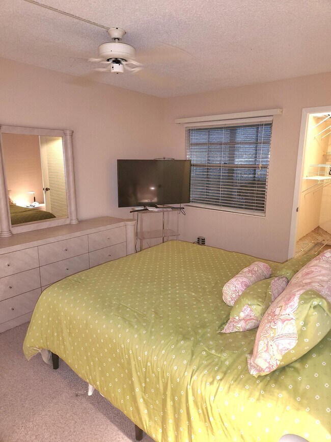Building Photo - 4053 Wolverton C