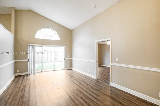 Building Photo - 6821 NW 28th Pl