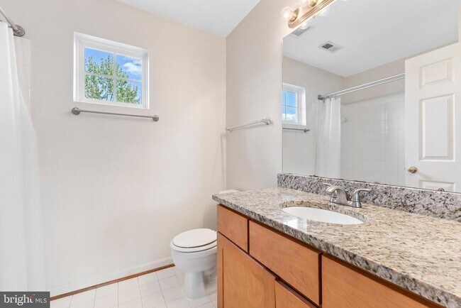 Building Photo - 7209 Bladen Pl
