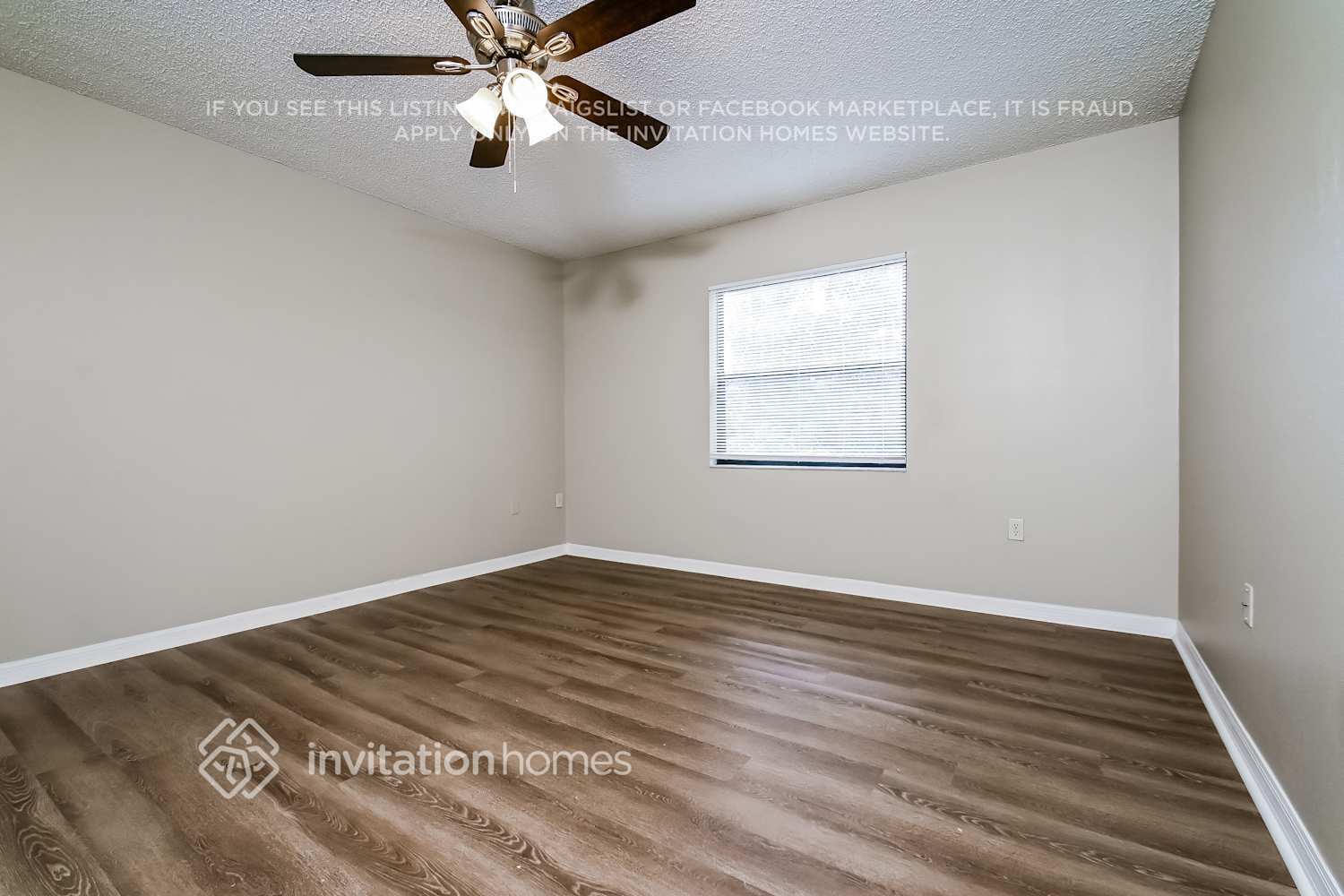 Building Photo - 2544 Parkland Dr