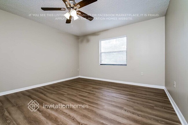 Building Photo - 2544 Parkland Dr