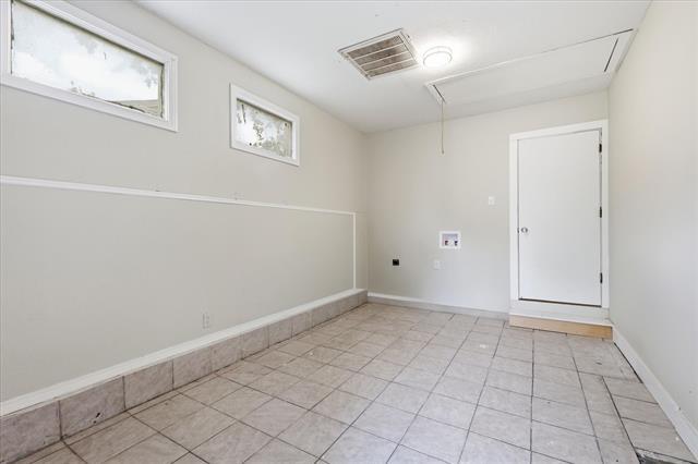 Building Photo - 3523 Dutton Dr