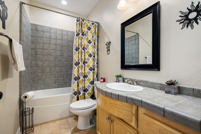 Building Photo - 60661 Juniper Ln