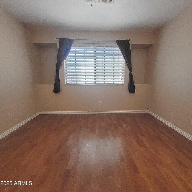 Building Photo - 2210 E Paraiso Dr