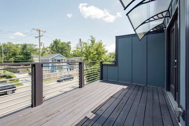 Building Photo - 1515 21st Ave N