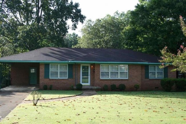 Primary Photo - 3600 Lakewood Rd NW