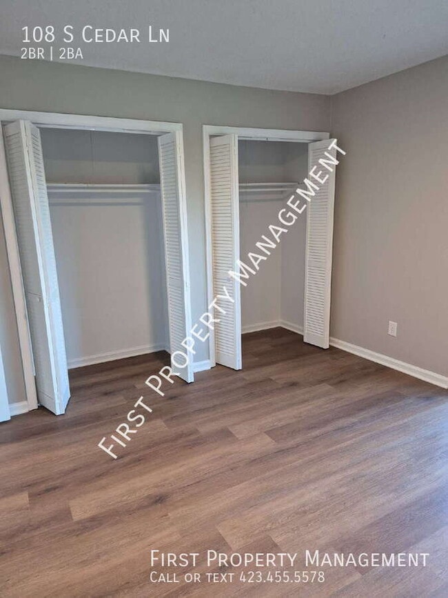 Building Photo - 108 S Cedar Ln