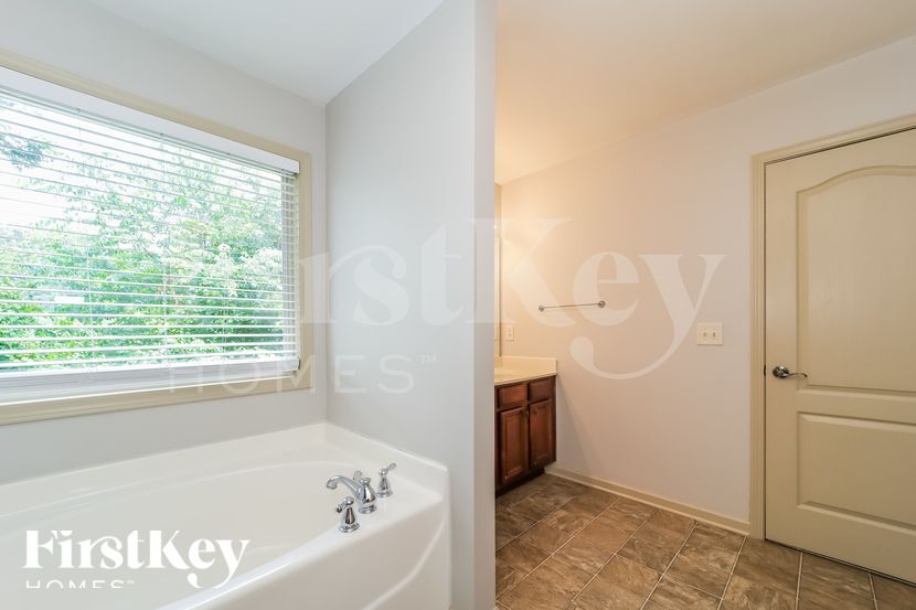 Building Photo - 255 Bethany Manor Ct