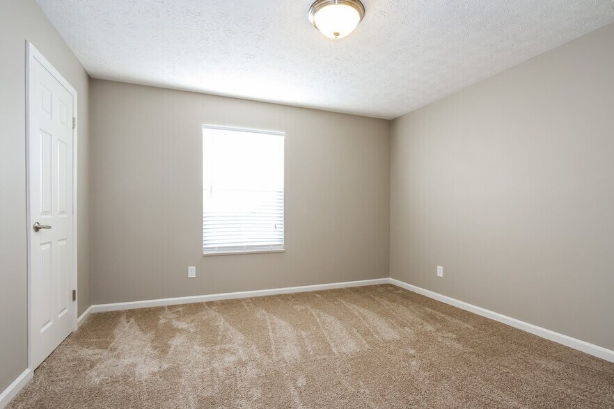 Building Photo - 931 Kimberly Ave