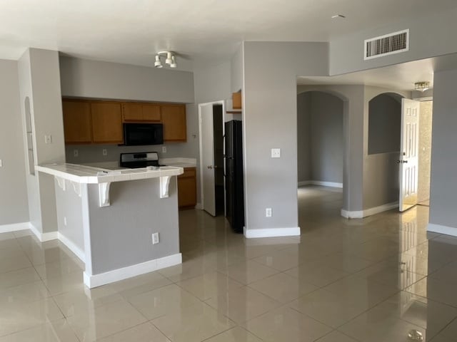 Building Photo - 6201 E Lake Mead Blvd