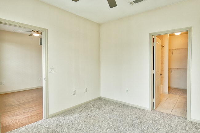 Building Photo - 7630 Amelia Rd