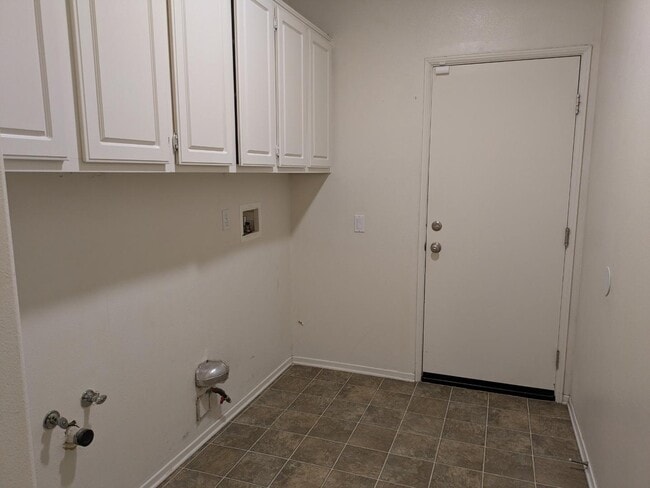 Building Photo - 14300 Maryknoll Ct