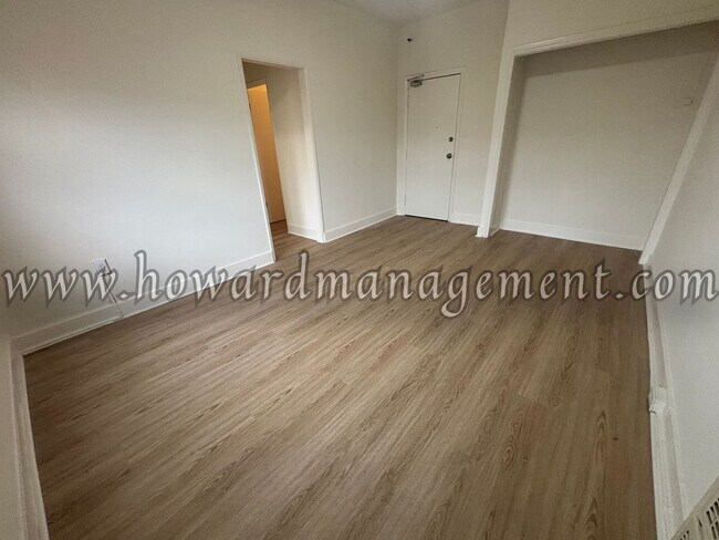 Building Photo - 00457BO