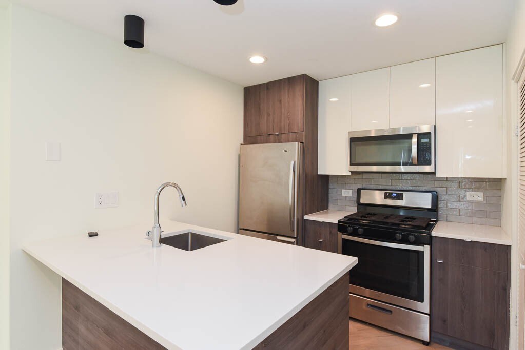 Building Photo - 843 W Grace St