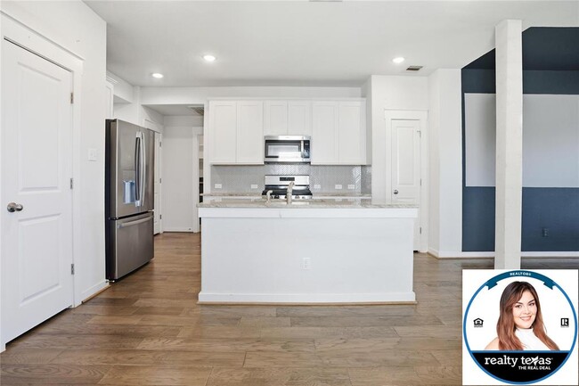 Building Photo - 224 Gidran Trail