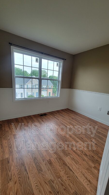 Building Photo - 553 Highland Towne Ln