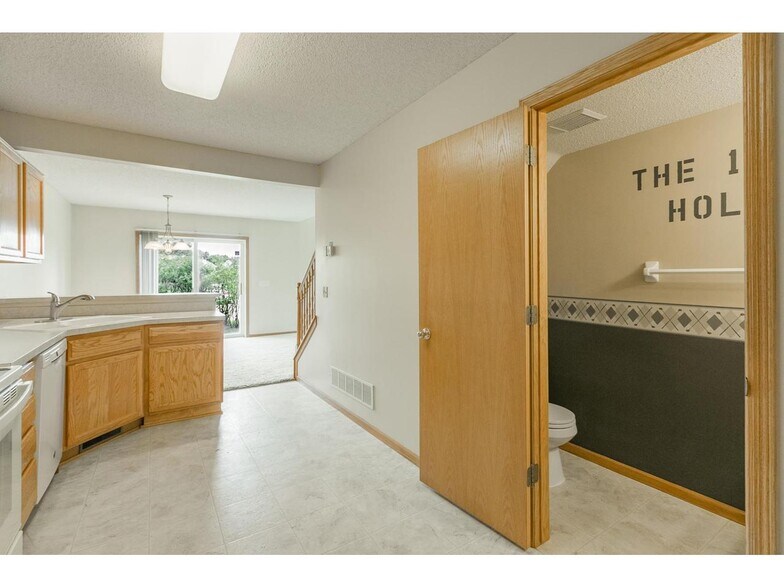 Building Photo - 808 Ferdinand Dr