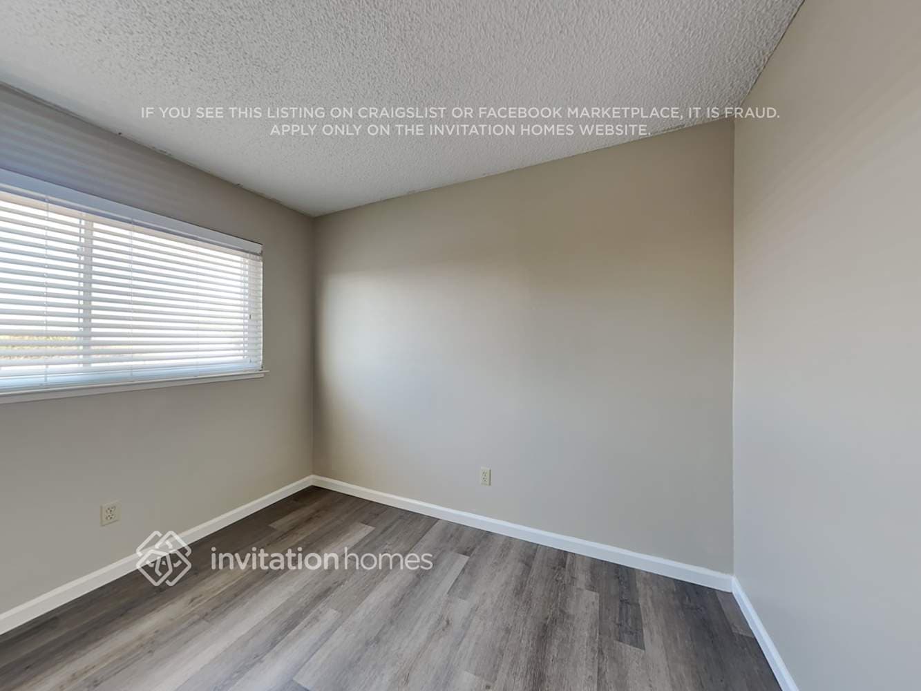 Building Photo - 301 Old River Dr