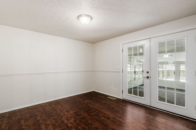 Building Photo - Beautifully Updated Reynoldsburg Home