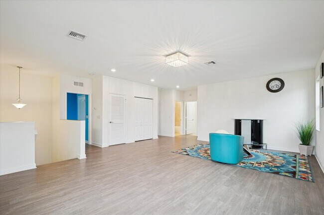 Building Photo - 7164 Sandgrace Ln