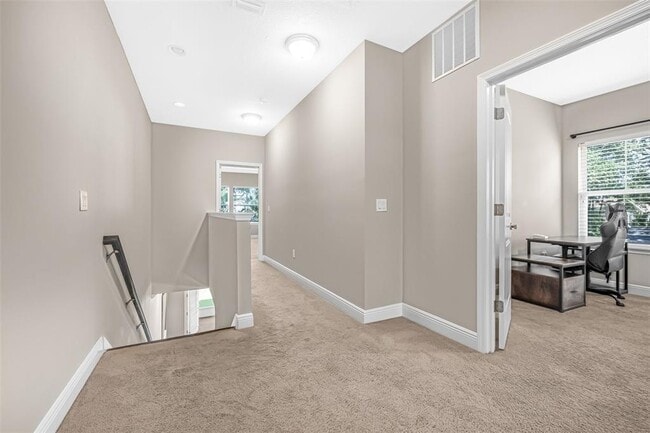 Building Photo - 307 S Gomez Ave